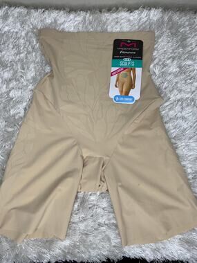NWT Maidenform Flexees Sculpts Ultra Firm Nude Beige Sz Small Shapewear